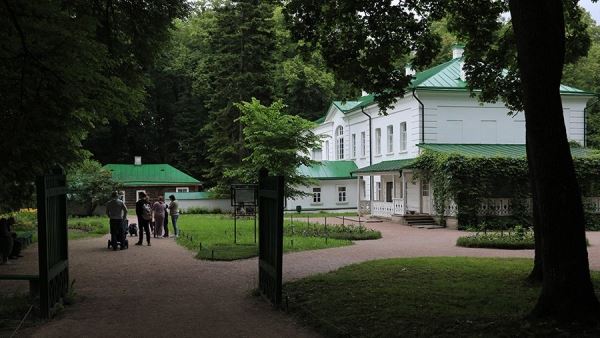 Директор фестиваля «Толстой» назвала Ясную Поляну частью театрального действа
